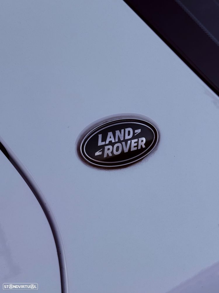 Land Rover Discovery Sport P300e R-Dynamic SE - 9
