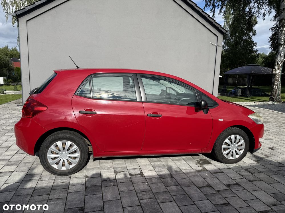 Toyota Auris 1.4 VVT-i Terra - 3