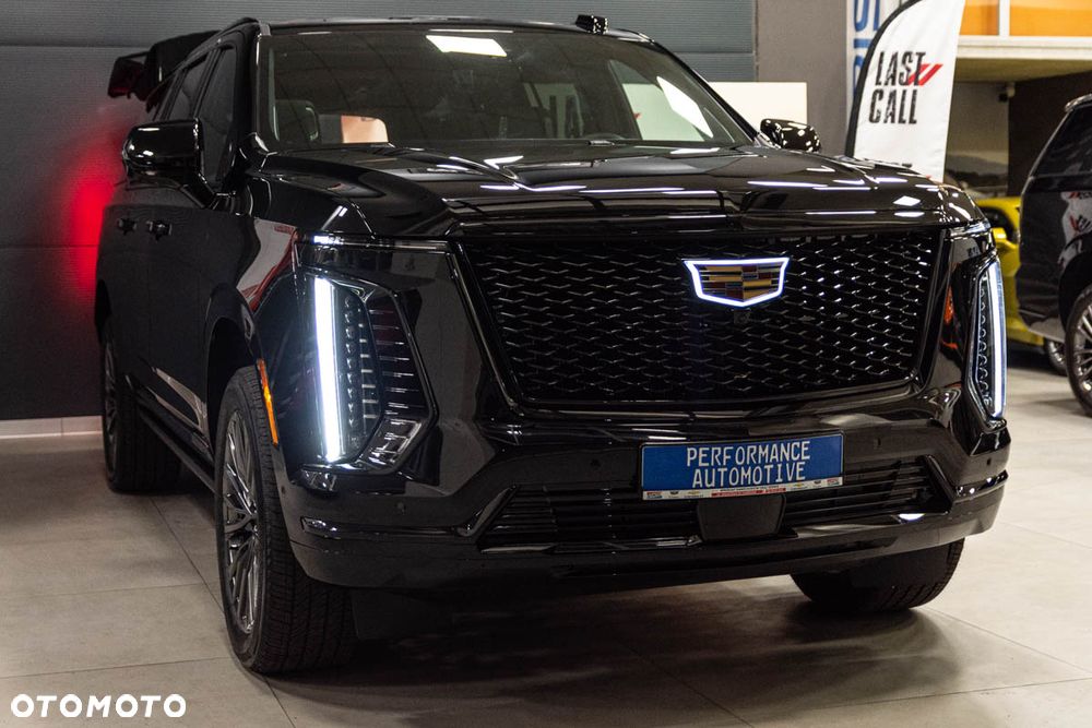 Cadillac Escalade - 2