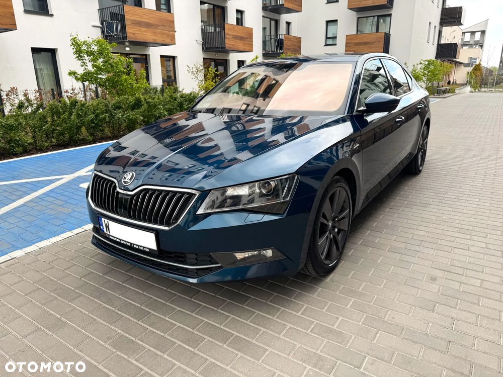 Skoda Superb 2.0 TDI SCR 4x4 L&K DSG - 2