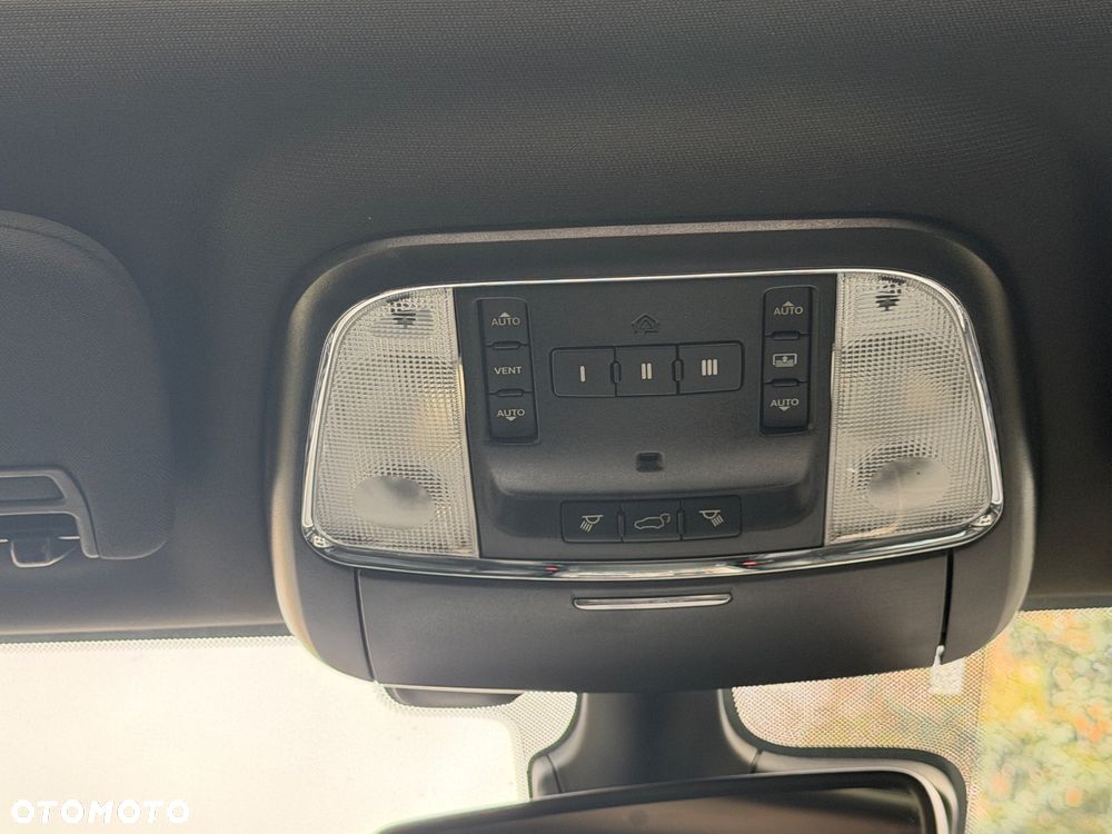 Jeep Grand Cherokee 3.6 V6 Summit - 30