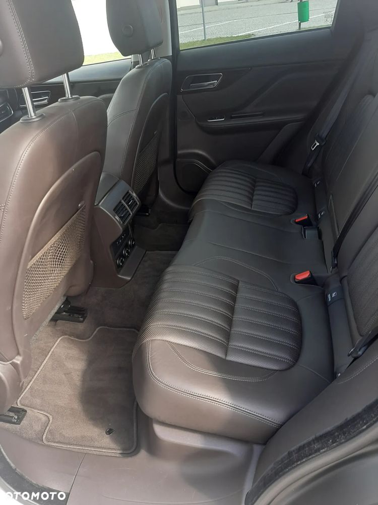 Jaguar F-Pace 2.0 i4D AWD Portfolio - 8