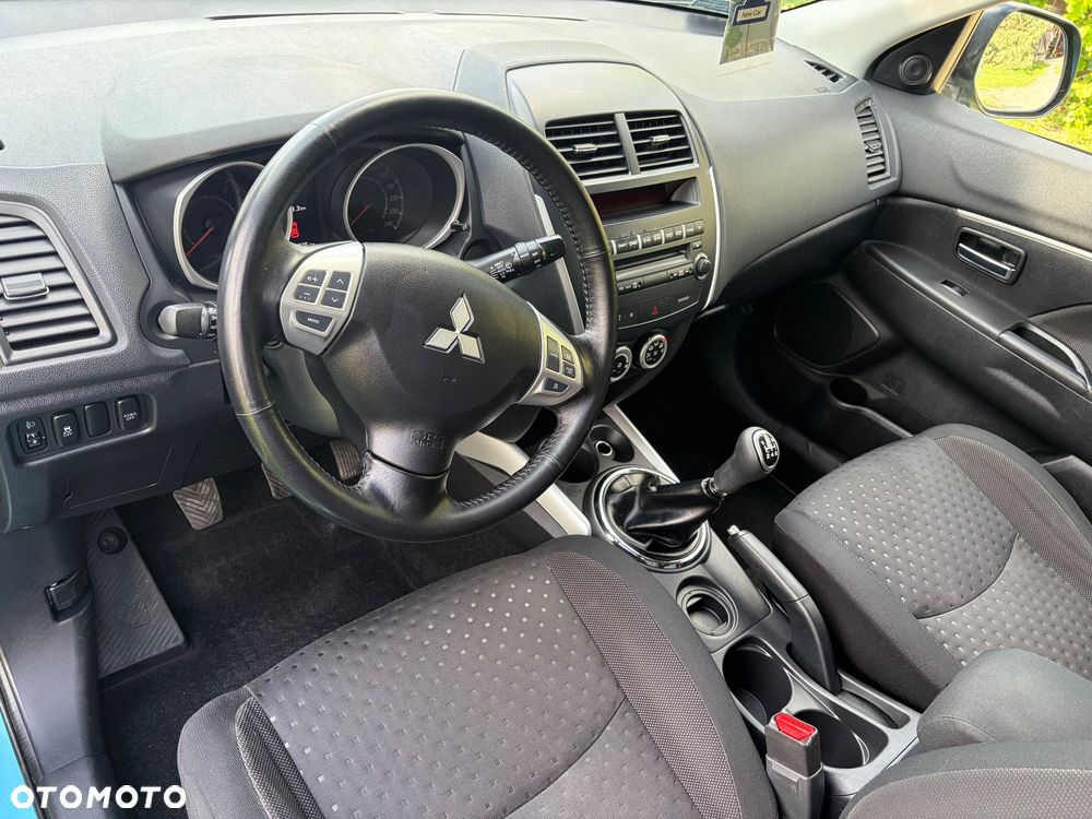 Mitsubishi ASX - 5