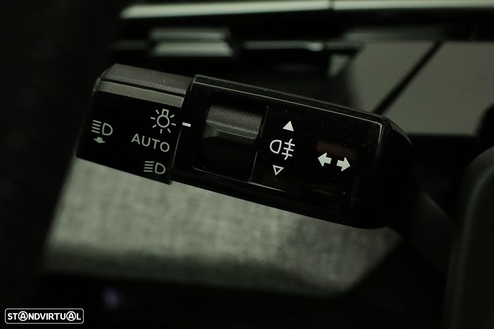 Peugeot 3008 1.2 Hybrid Allure e-DCS6 - 16