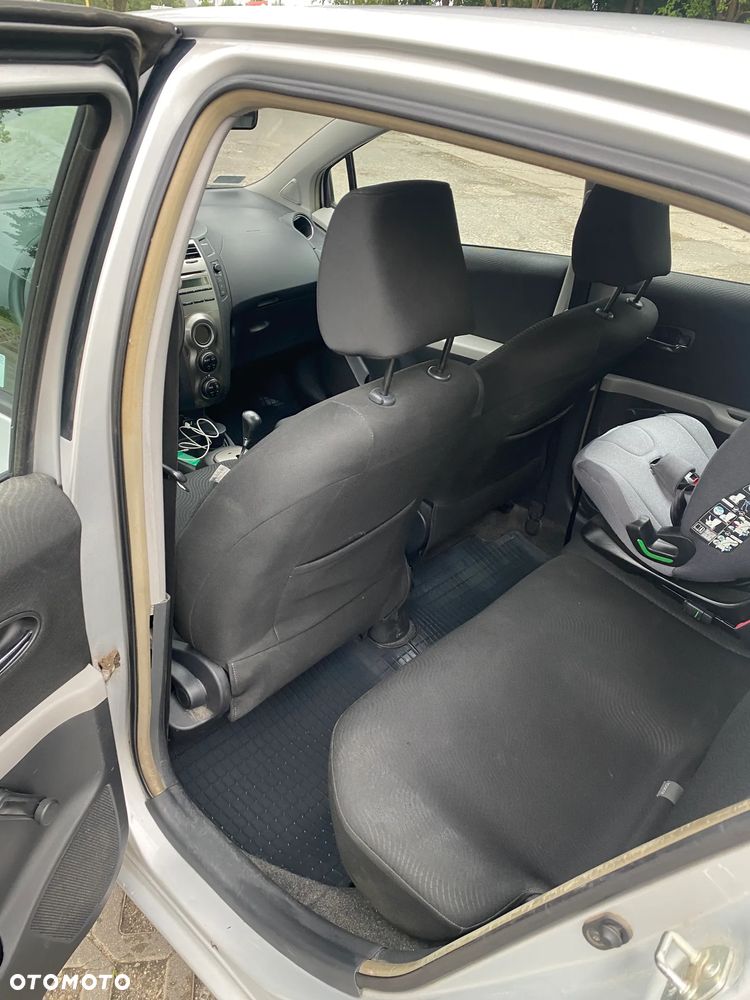 Toyota Yaris 1.33 Sol MM - 8