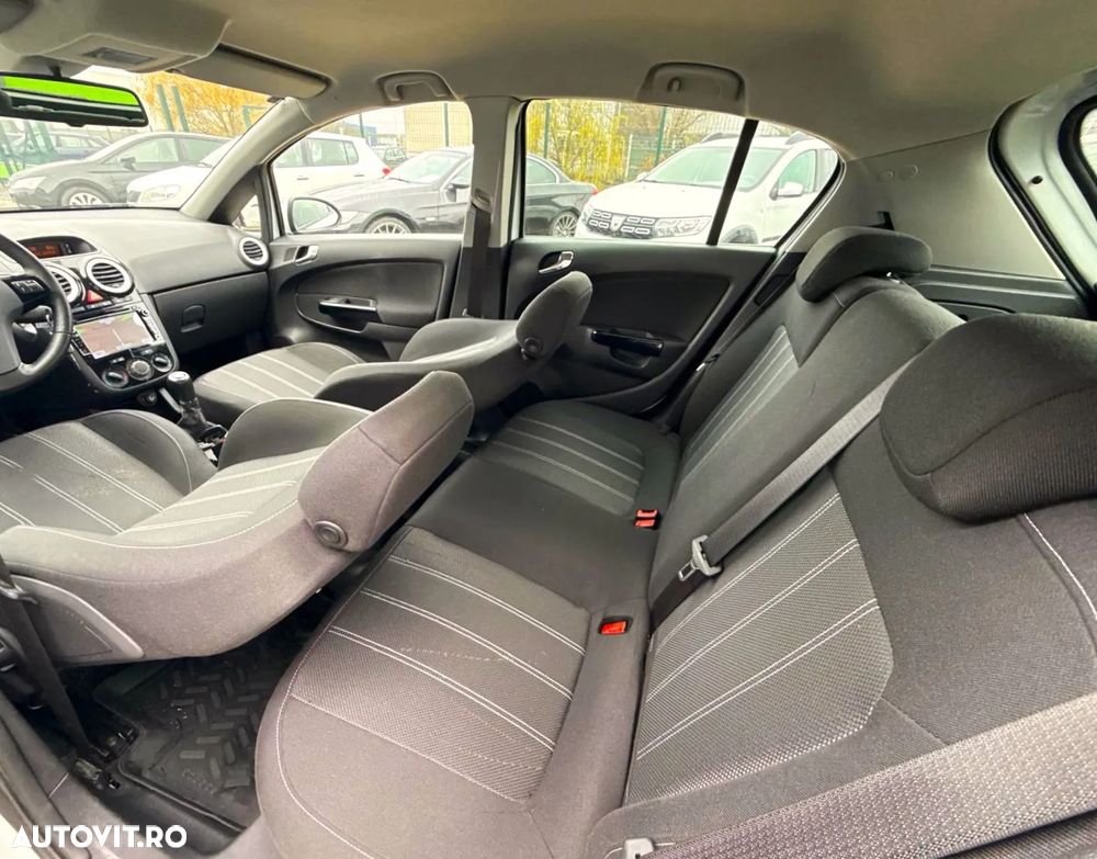 Opel Corsa 1.4 16V 150 Jahre - 17