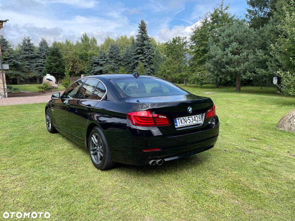 BMW Seria 5 523i - 6