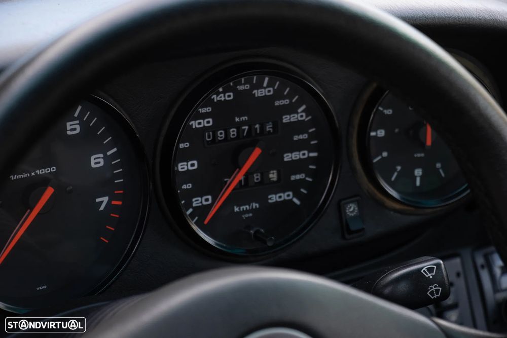 Porsche 911 (993) Coupé 3.8 Carrera RS - 23