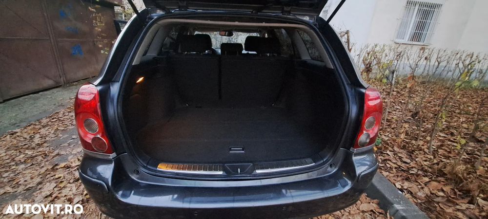 Toyota Avensis 2.2 D-CAT Travel - 6