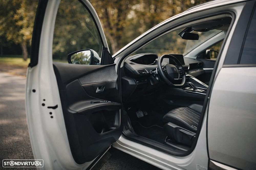 Peugeot 5008 1.5 BlueHDi Allure Pack EAT8 - 4