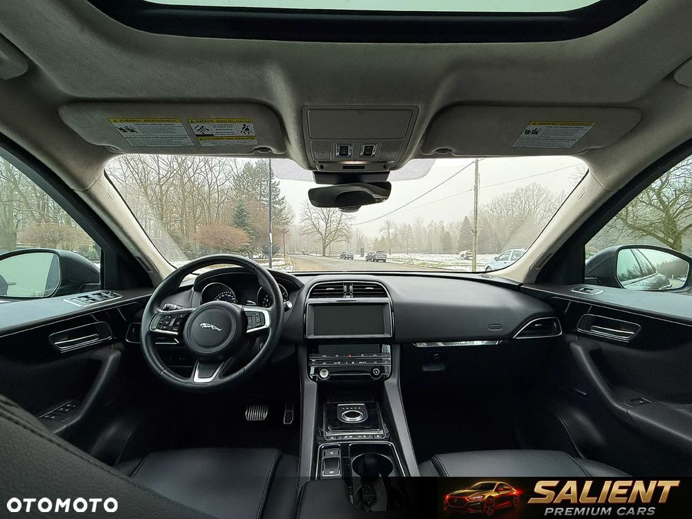 Jaguar F-Pace - 7