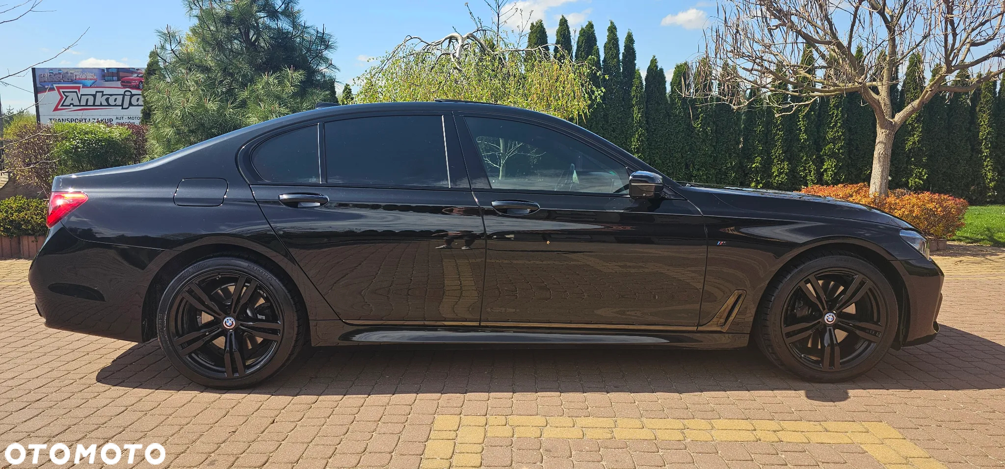 BMW Seria 7 750i xDrive - 25