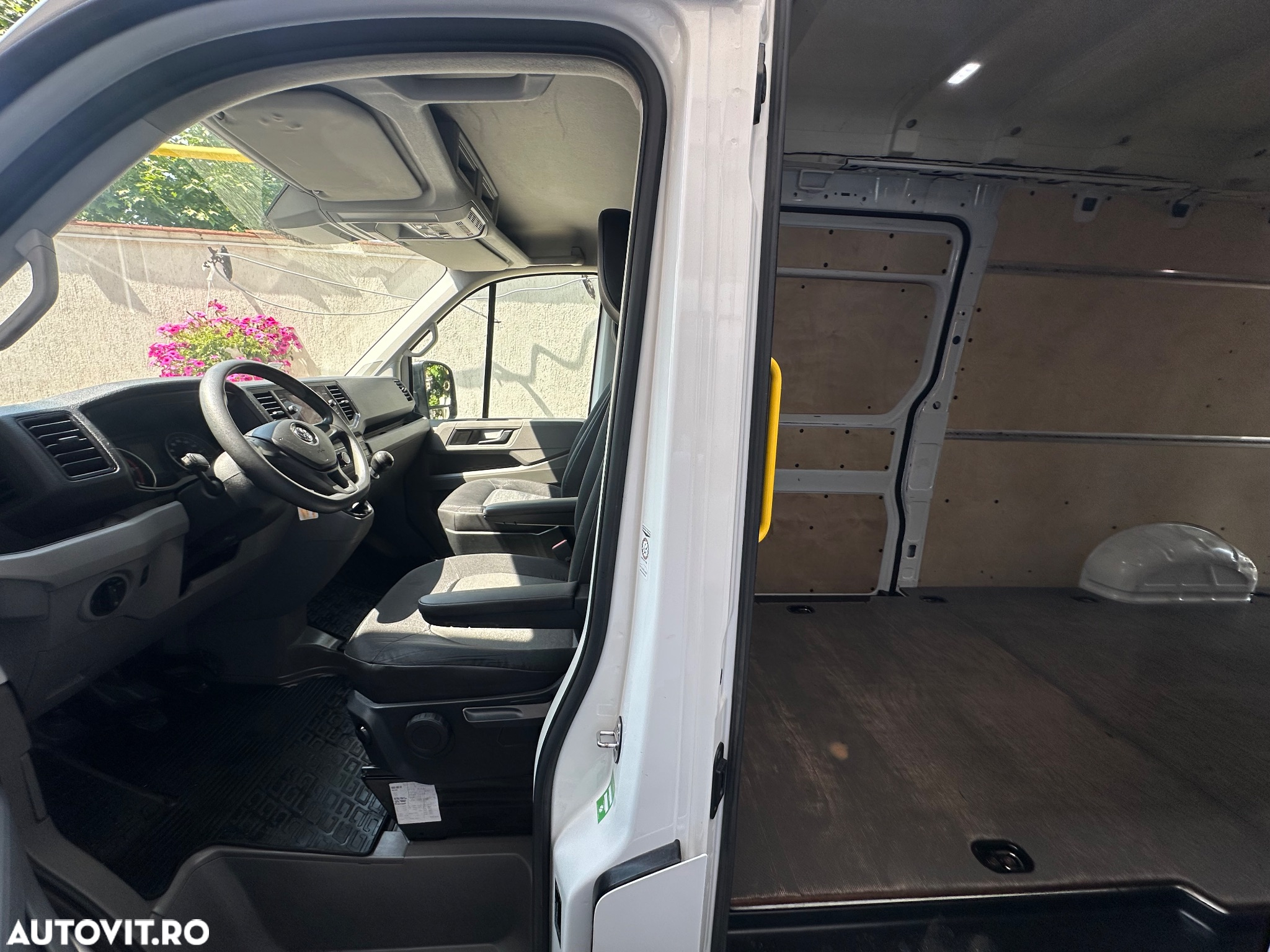 Volkswagen Crafter 3.5 CD Sasiu L4 FWD 103kW - 26