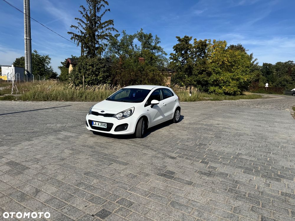 Kia Rio 1.2 Dream Team Edition - 10