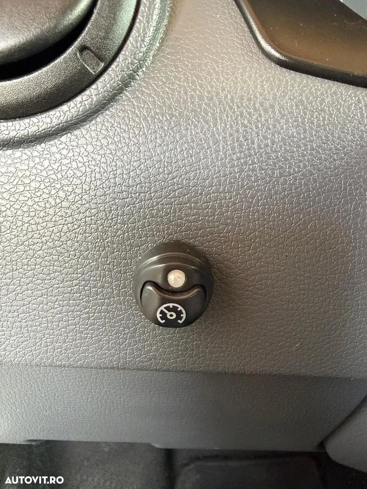 Dacia Logan MCV 1.6 Laureate - 6