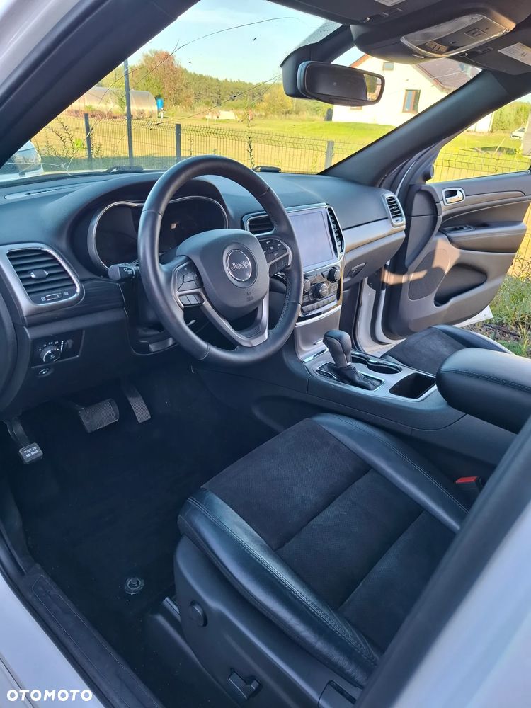 Jeep Grand Cherokee - 9