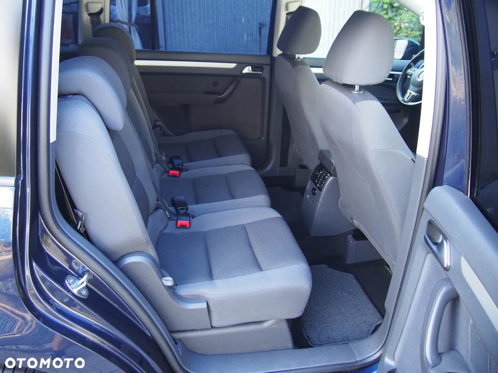 Volkswagen Touran 1.6 TDI DPF BlueMot Comfortline - 12