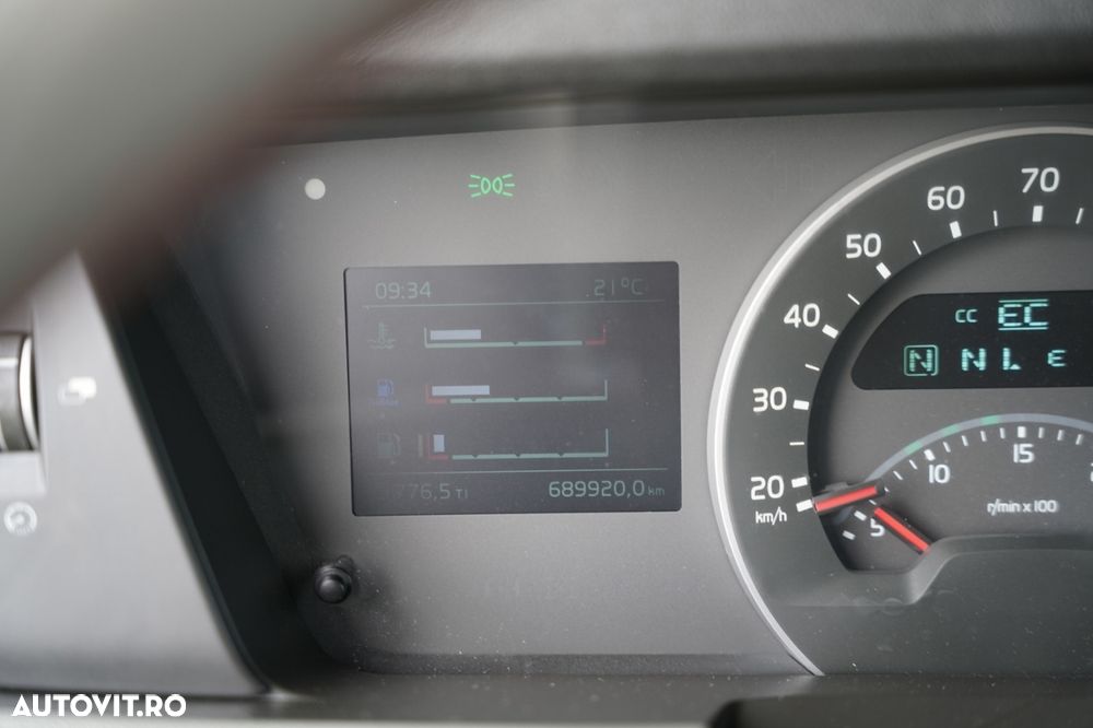 Volvo FH 460 / CABINĂ JOSĂ / I-SHIFT / - 38