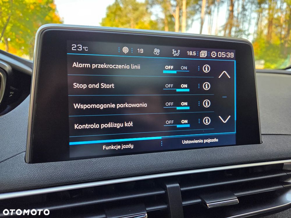 Peugeot 3008 PureTech 130 Stop & Start GPF Allure - 23