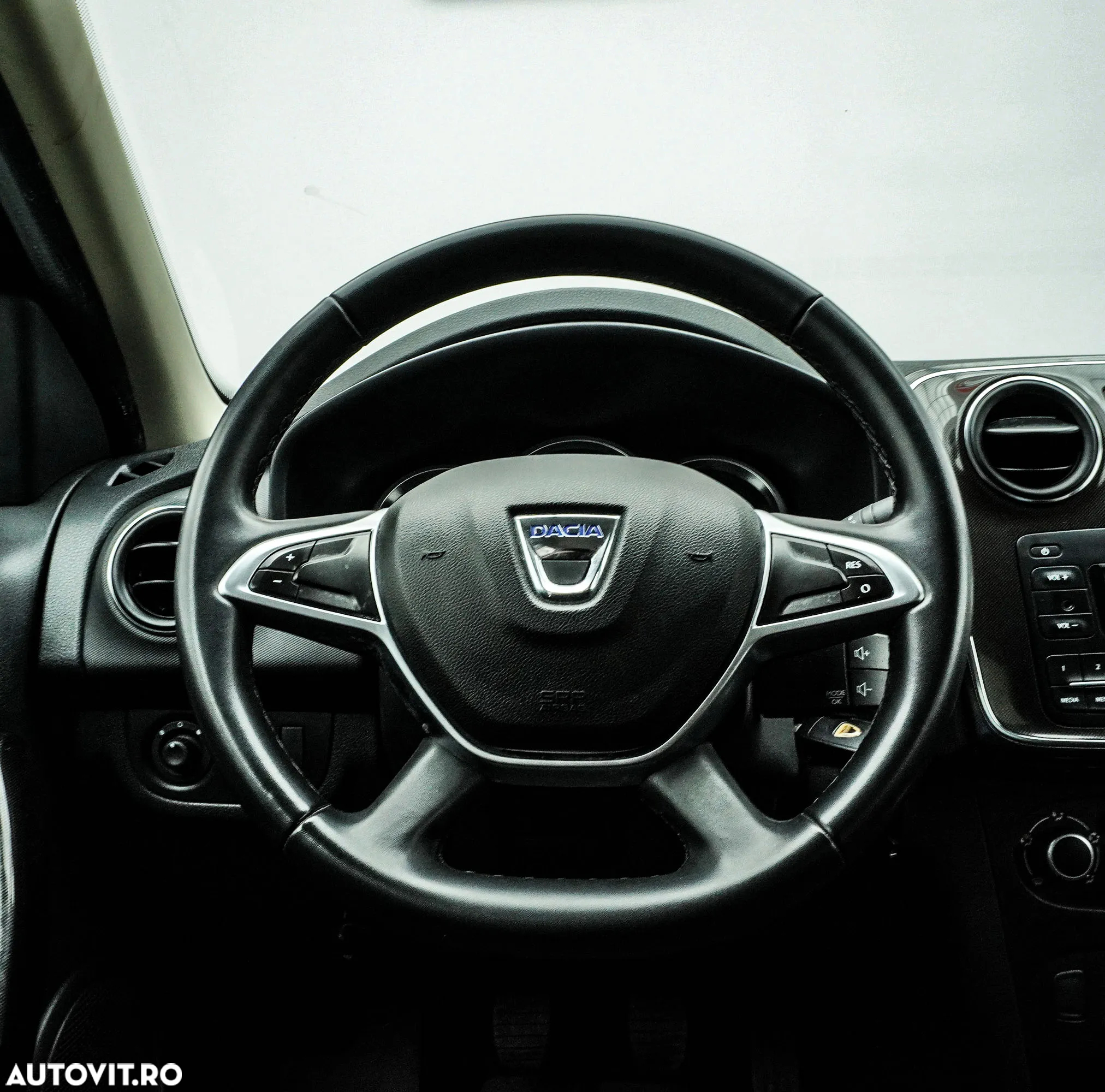 Dacia Logan 1.5 DCI Laureate - 17