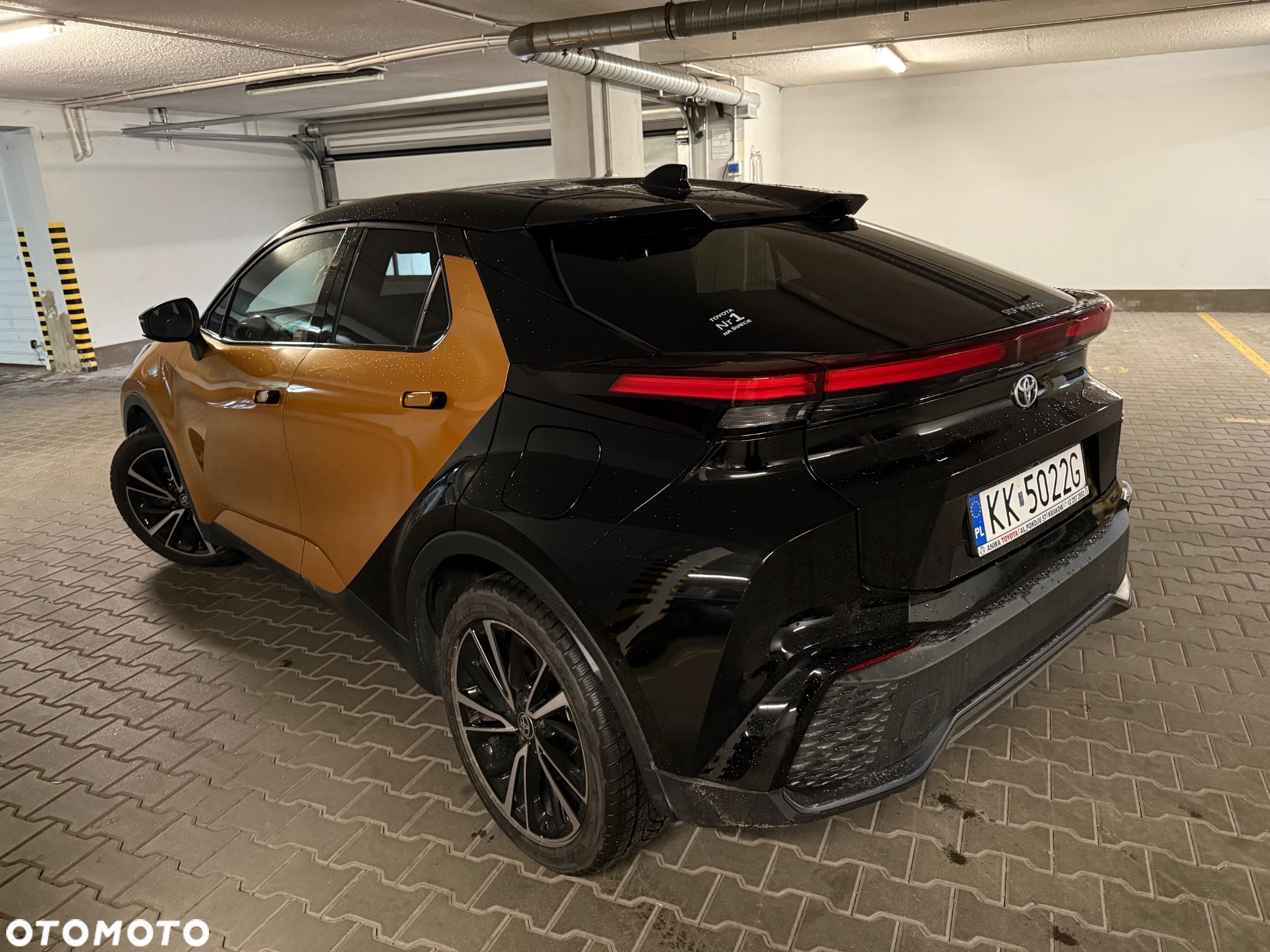 Toyota C-HR 2.0 Hybrid Premiere Edition - 2