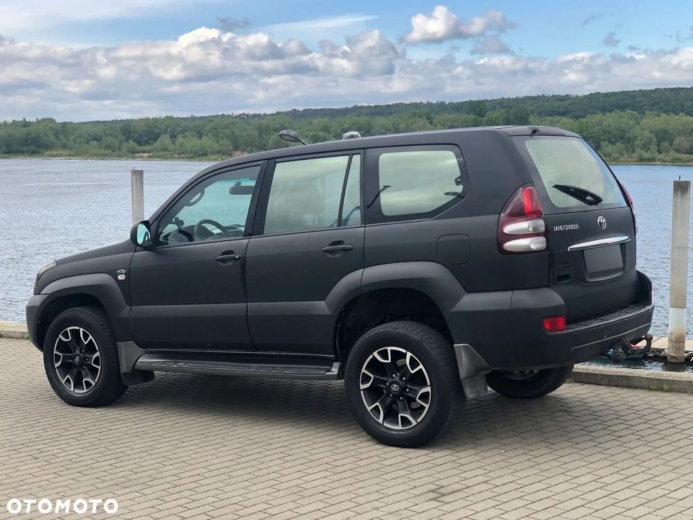 Toyota Land Cruiser - 15