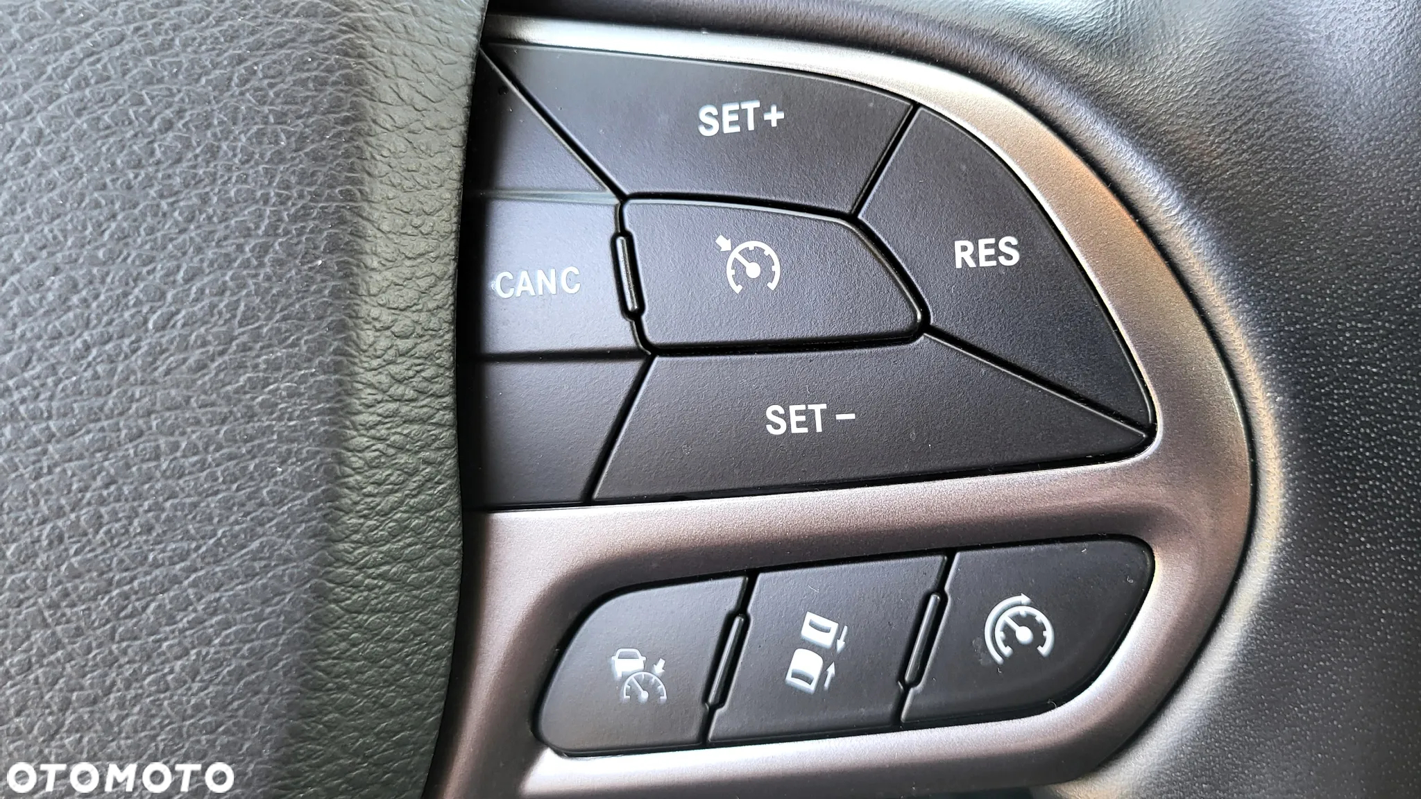Jeep Cherokee 2.0 GME Active Drive I Limited - 32