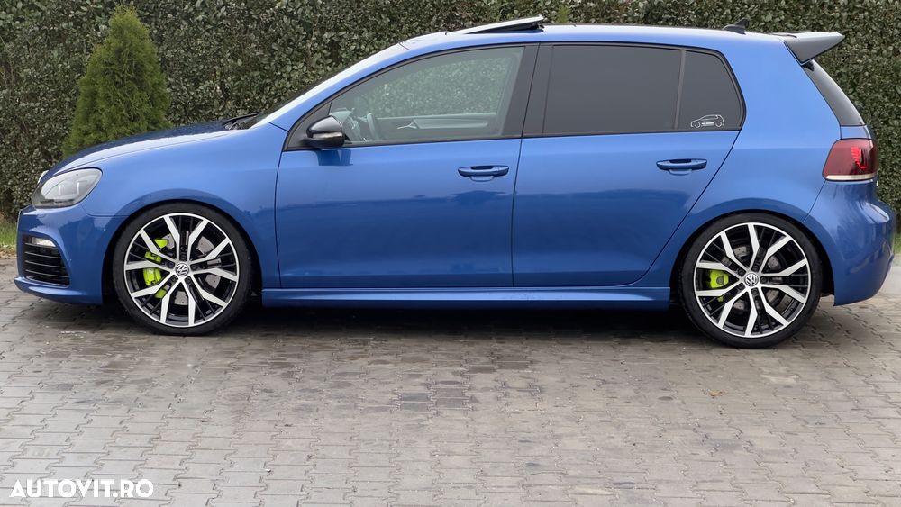 Volkswagen Golf - 8