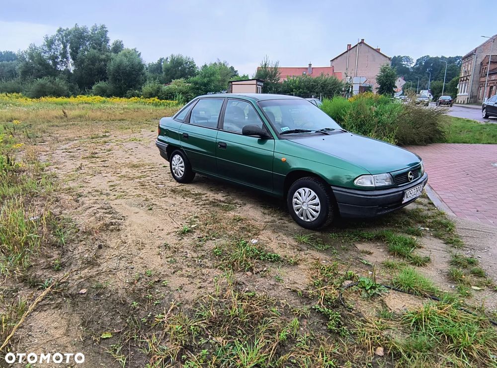 Opel Astra - 4