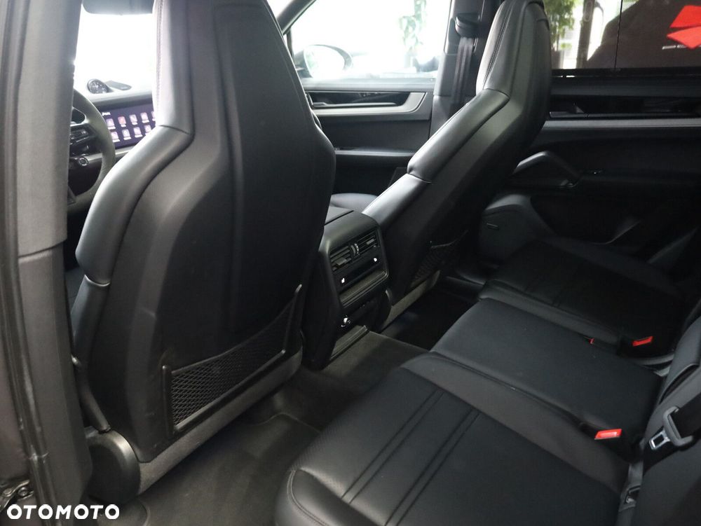Porsche Cayenne - 19