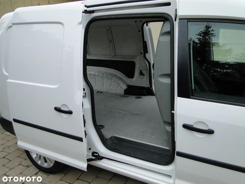 Volkswagen Caddy - 10
