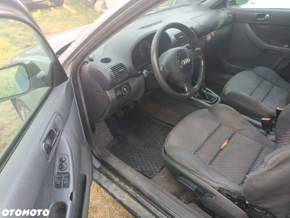 Audi A3 Sportback - 3