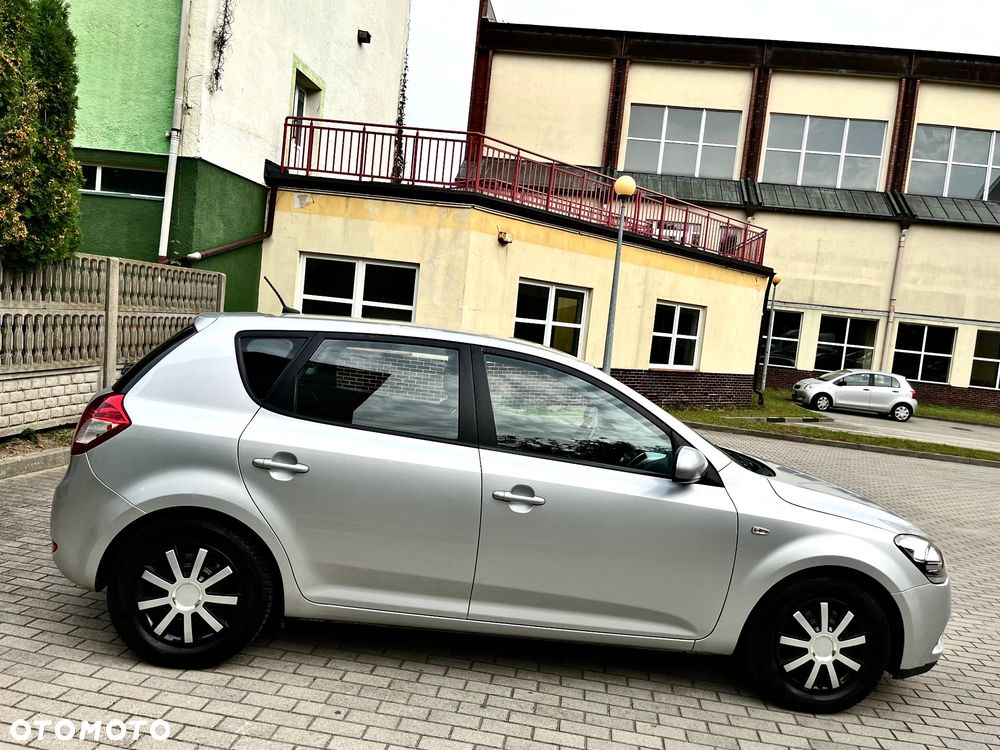 Kia Ceed 1.4 CVVT Attract - 7