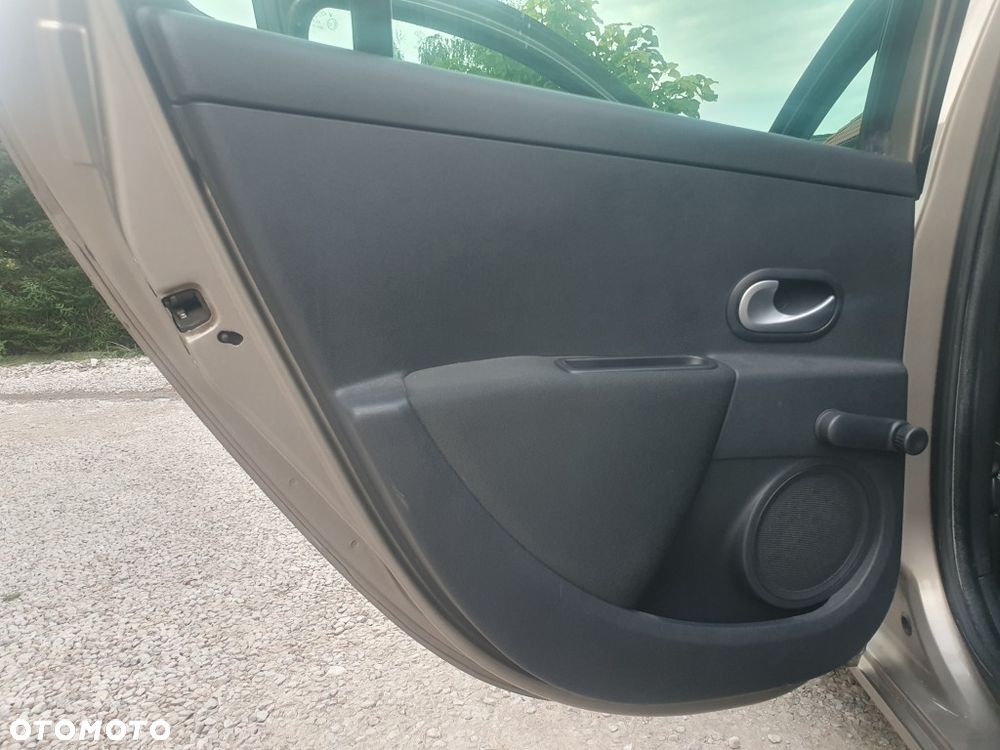 Renault Clio 1.2 16V TCE Tech Run - 8