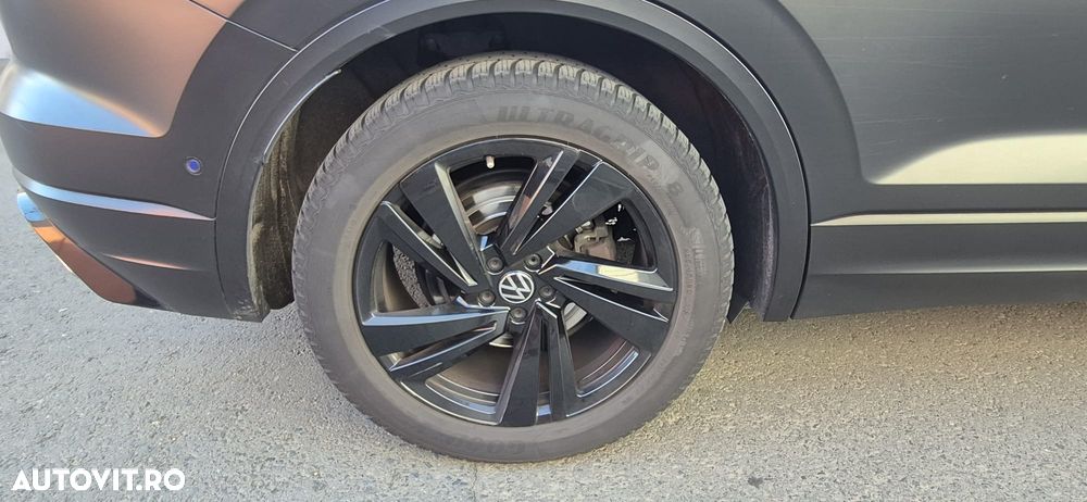Volkswagen Touareg - 23
