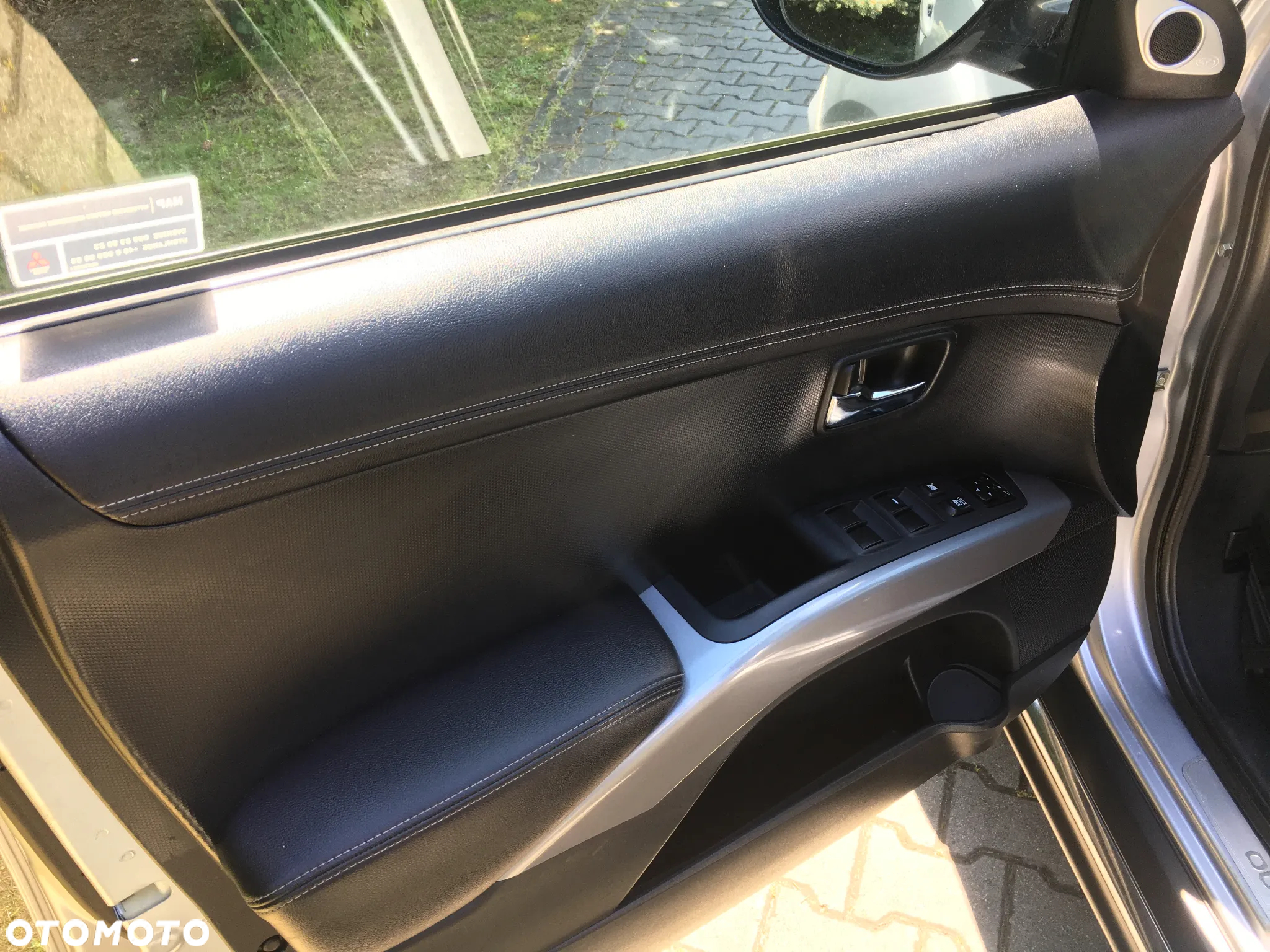 Mitsubishi Outlander 2.4 4WD Intense - 9
