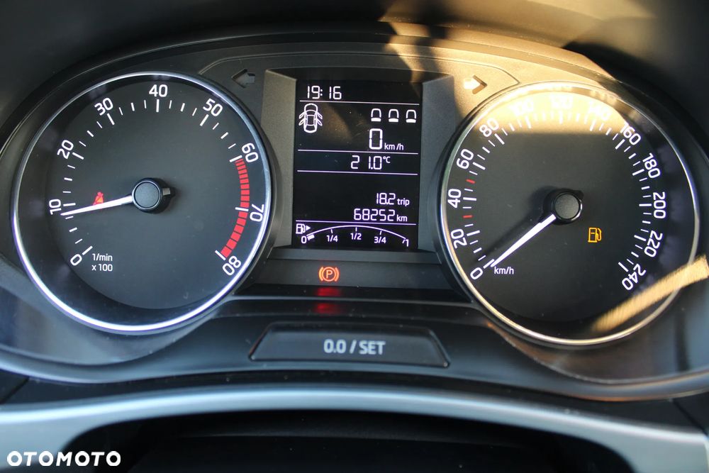 Skoda Fabia 1.0 Active - 14