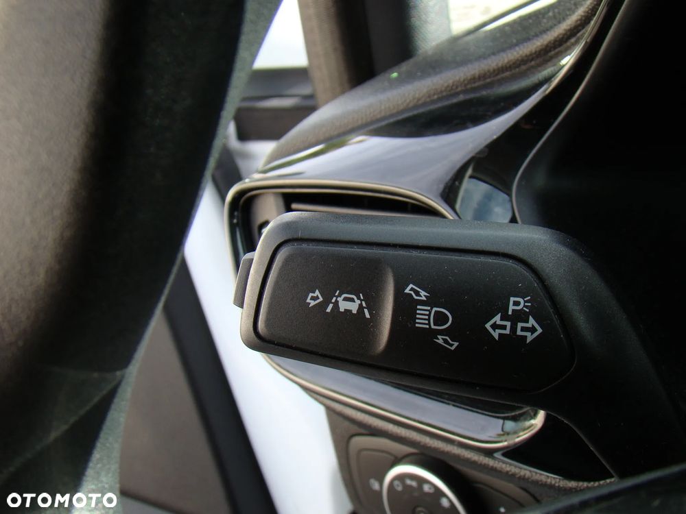 Ford Fiesta 1.1 S&S TREND - 17