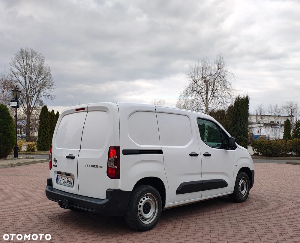 Toyota Proace - 10