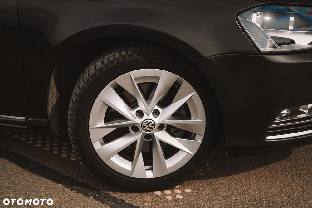 Volkswagen Passat 1.6 TDI Comfortline - 24