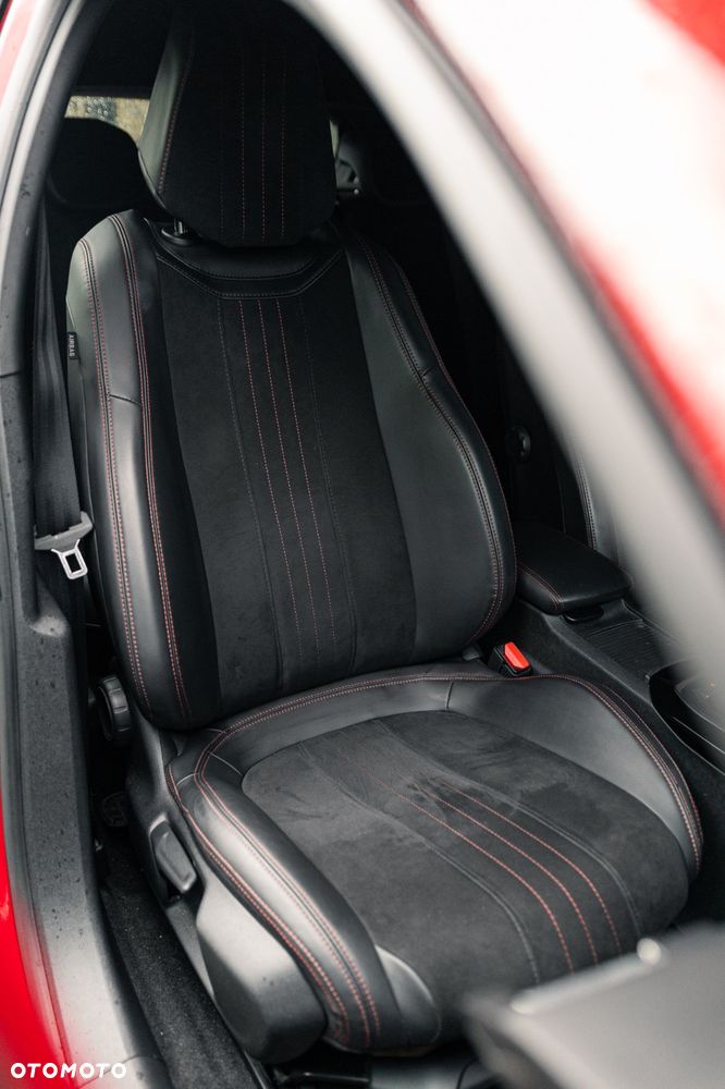 Peugeot 308 1.6 e-THP GT S&S - 13