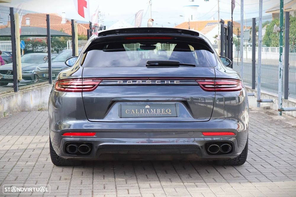 Porsche Panamera Sport Turismo 4 E-Hybrid - 11