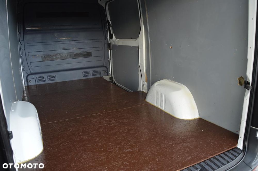 Mercedes-Benz Sprinter - 28