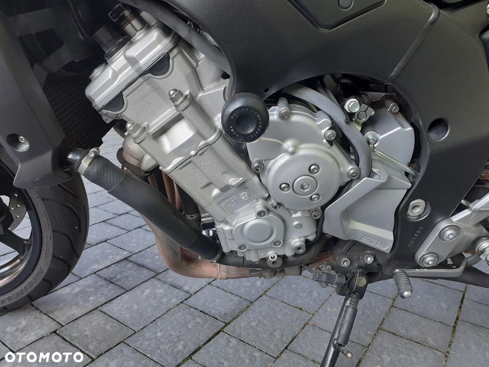 Yamaha FZ - 12