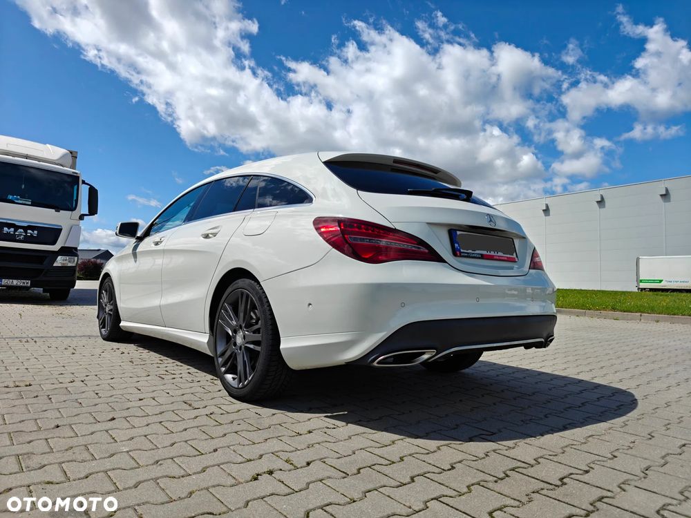 Mercedes-Benz CLA 180 7G-DCT UrbanStyle Edition - 31