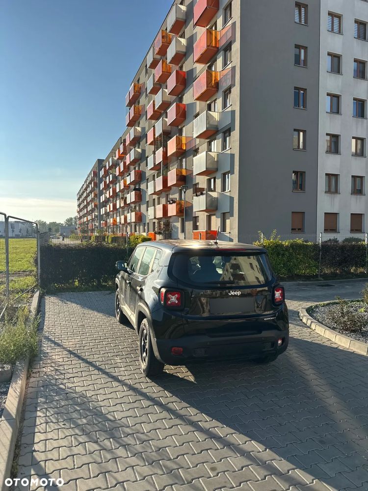 Jeep Renegade 1.6 E-TorQ Sport FWD - 4