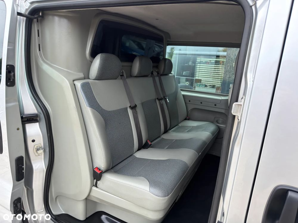 Renault Trafic 2.5 Diesel Brygadówka L2H1 Long Długi 5 Osobowy Klimatyzacja Gwarancja Kredyt - 10