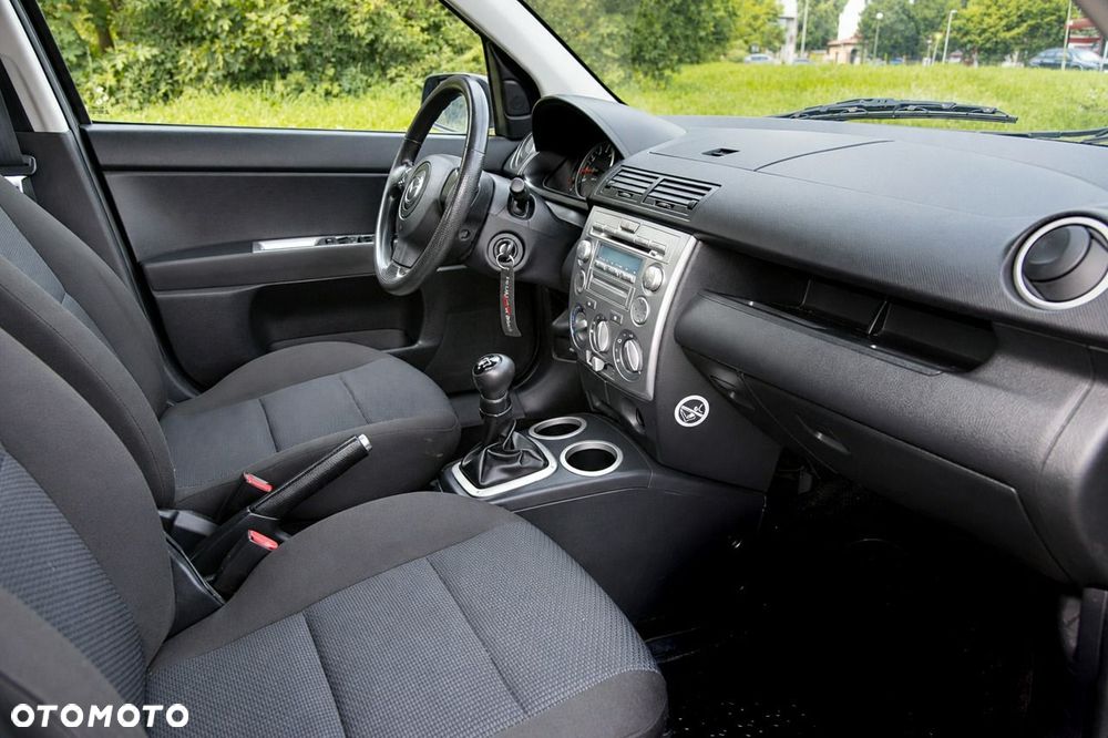 Mazda 2 - 9
