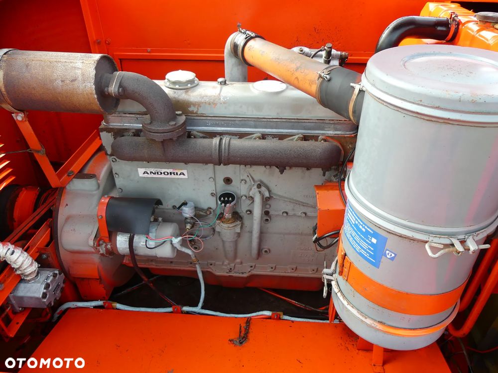 Bizon KOMBAJN ZBOŻOWY BIZON SUPER Z-056 - 16