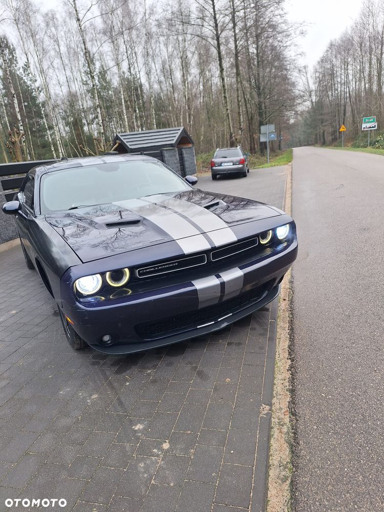 Dodge Challenger - 5